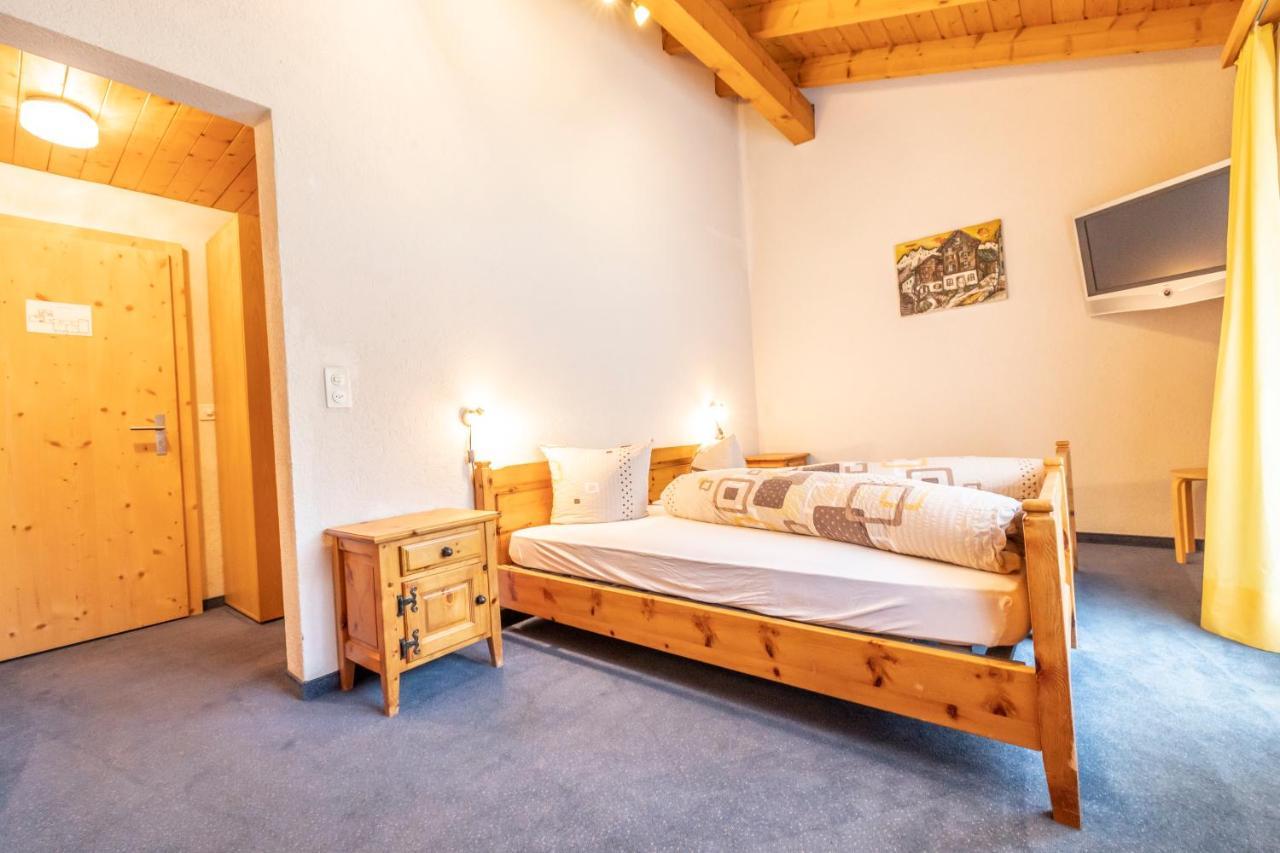 Landgasthof Sommerfeld Pragg-Jenaz Luaran gambar
