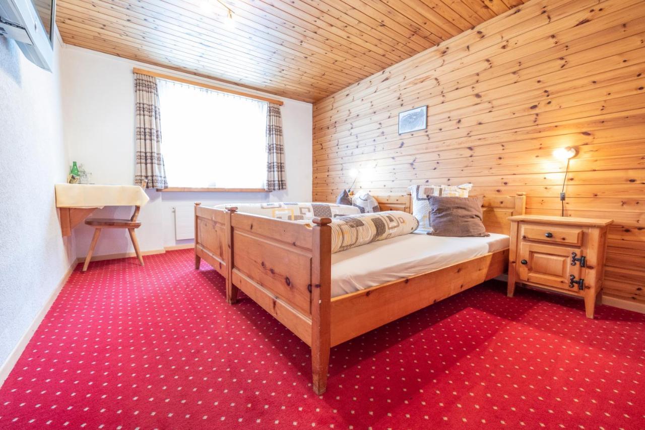 Landgasthof Sommerfeld Pragg-Jenaz Luaran gambar